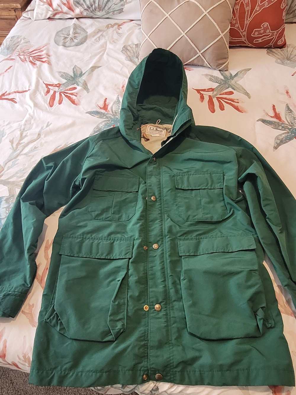 LL Bean Women's Green Hooded Field / Rain Jacket